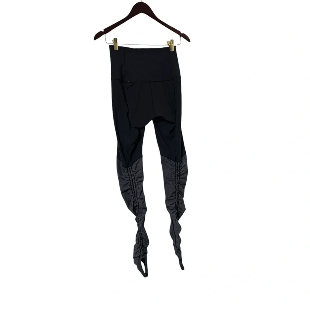 LULULEMON Wunder Under Stirrups Scrunch Yoga Leggings